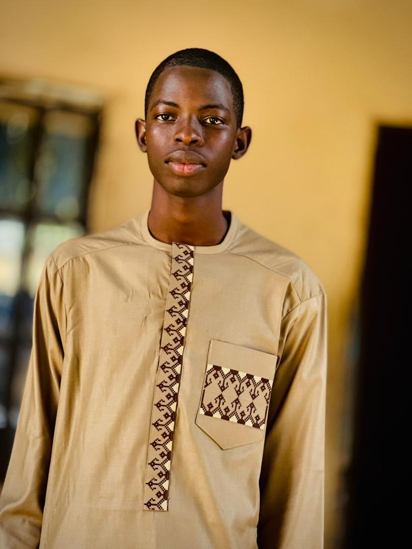 sadiq stech standing pic